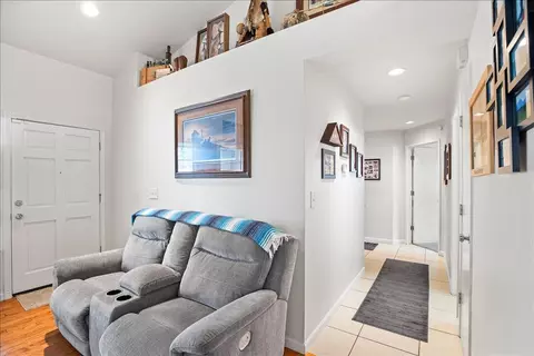 Entry Way - 840 N Central, Modesto, CA 95351 photo 3 of 6
