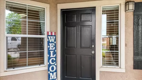 Entry Way - 840 N Central, Modesto, CA 95351 photo 1 of 6