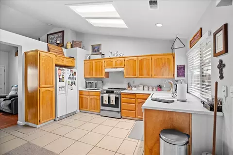 Kitchen - 840 N Central, Modesto, CA 95351 photo 1 of 4