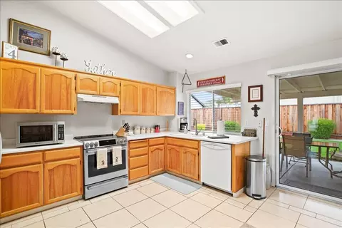 Kitchen - 840 N Central, Modesto, CA 95351 photo 2 of 4