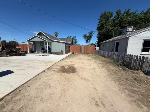 Exterior - 2135 Pine St, Ceres, CA 95307 photo 3 of 5