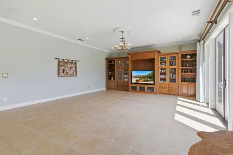 Living - 1418 Riverview Cir #E, Ripon, CA 95366 photo 3 of 3