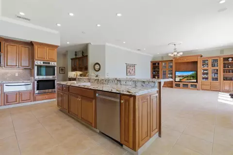 Kitchen - 1418 Riverview Cir #E, Ripon, CA 95366 photo 4 of 7