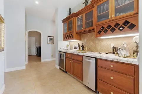 Entry Way - 1418 Riverview Cir #E, Ripon, CA 95366 photo 8 of 11