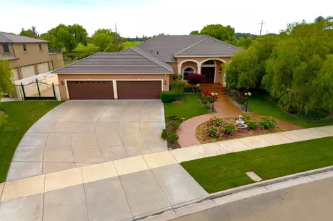 View/Area - 1418 Riverview Cir #E, Ripon, CA 95366 photo 2 of 18