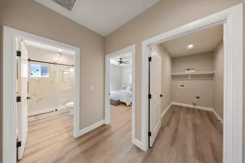 Entry Way - 821 Nevada St, Manteca, CA 95337 photo 3 of 7