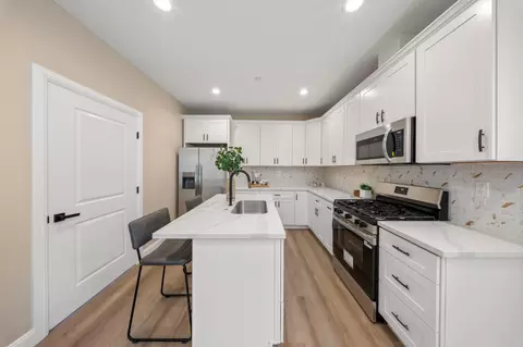Kitchen - 821 Nevada St, Manteca, CA 95337 photo 1 of 1