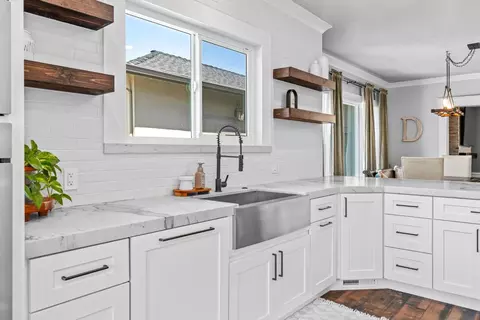 Kitchen - 747 Palm Ave, Ripon, CA 95366 photo 2 of 6