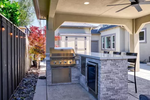 Kitchen - 747 Palm Ave, Ripon, CA 95366 photo 6 of 6