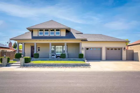 747 Palm Ave, Ripon, CA 95366
