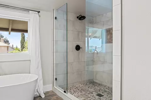 Bath - 747 Palm Ave, Ripon, CA 95366 photo 5 of 5