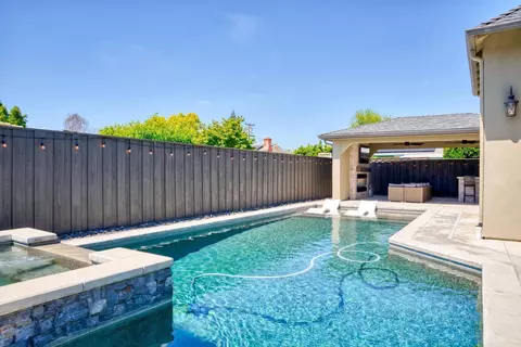 Exterior - 747 Palm Ave, Ripon, CA 95366 photo 11 of 15