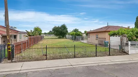 3228 Anne St, Stockton, CA 95206