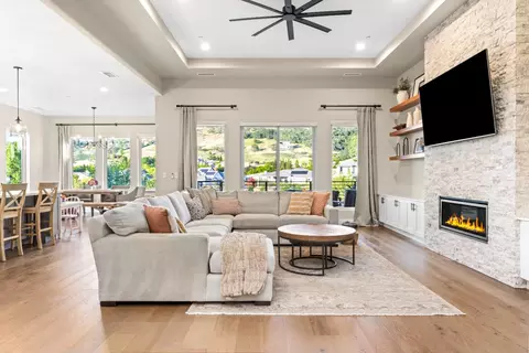 Living - 2022 Ritchie St, Folsom, CA 95630 photo 1 of 8
