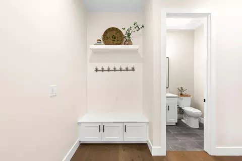 Entry Way - 2022 Ritchie St, Folsom, CA 95630 photo 4 of 5