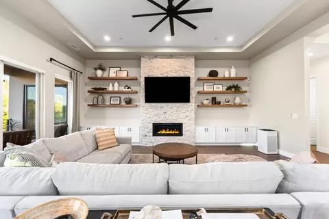 Living - 2022 Ritchie St, Folsom, CA 95630 photo 6 of 8