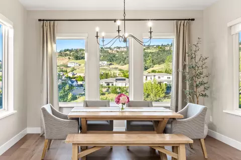 Dining - 2022 Ritchie St, Folsom, CA 95630 photo 1 of 3