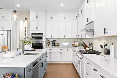 Kitchen - 2022 Ritchie St, Folsom, CA 95630 photo 3 of 8