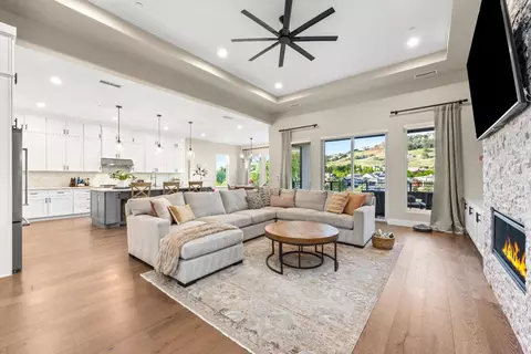 Living - 2022 Ritchie St, Folsom, CA 95630 photo 3 of 8