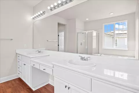 Bath - 1834 Meritt Dr, Tracy, CA 95304 photo 4 of 7