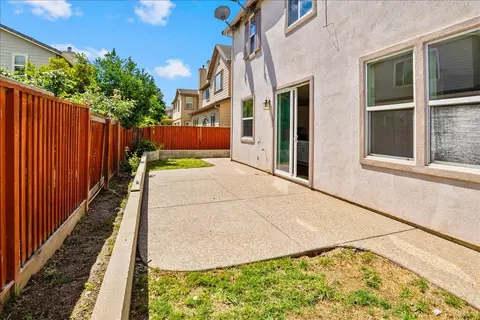 Exterior - 1834 Meritt Dr, Tracy, CA 95304 photo 7 of 8