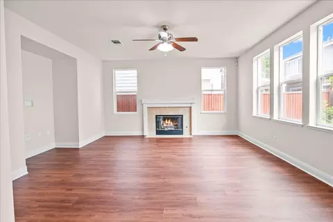 Living - 1834 Meritt Dr, Tracy, CA 95304 photo 2 of 6