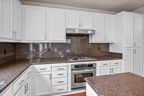 Kitchen - 1834 Meritt Dr, Tracy, CA 95304 photo 5 of 7