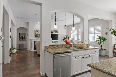 Entry Way - 2412 Trident Dr, Modesto, CA 95355 photo 1 of 4