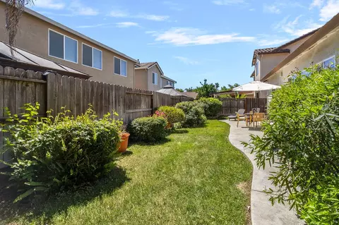 Exterior - 2412 Trident Dr, Modesto, CA 95355 photo 4 of 8