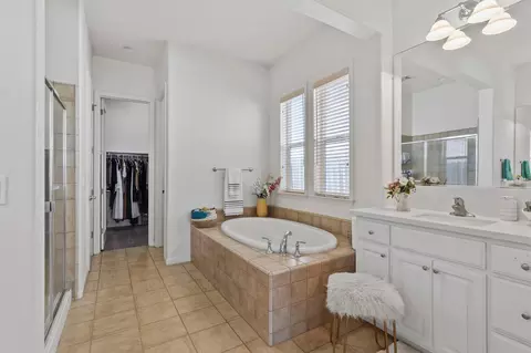 Entry Way - 2412 Trident Dr, Modesto, CA 95355 photo 2 of 4
