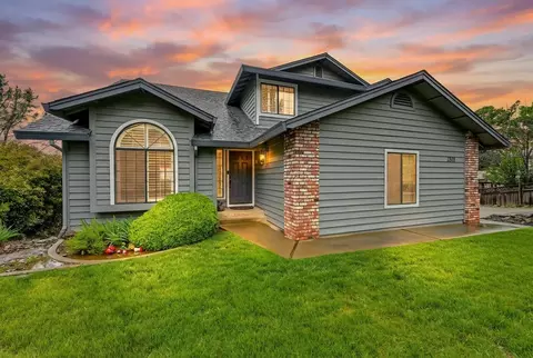 2818 Alhambra Dr, Cameron Park, CA 95682