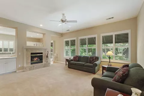 Living - 2088 Incline Dr, Lodi, CA 95242 photo 3 of 4