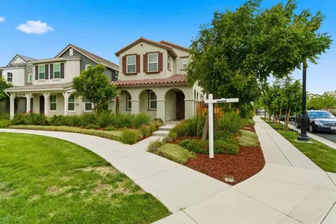 146 E Rodbell Ln, Mountain House, CA 95391 photo 5