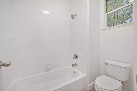Bath - 5321 Clipper Ct, Rocklin, CA 95765 photo 5 of 5