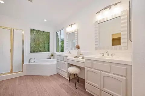 Bath - 5321 Clipper Ct, Rocklin, CA 95765 photo 2 of 5