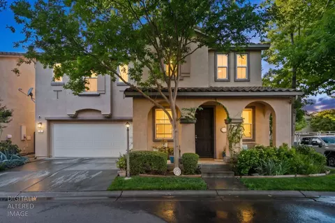 6 Mantauk Point Pl, Sacramento, CA 95835