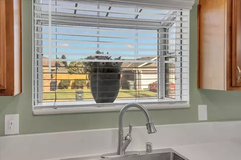 Kitchen - 4800 Endicott Ct, Salida, CA 95368 photo 5 of 5