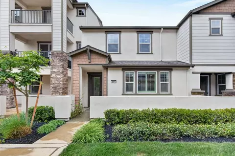 3074 Meadow Run Walk, Sacramento, CA 95833