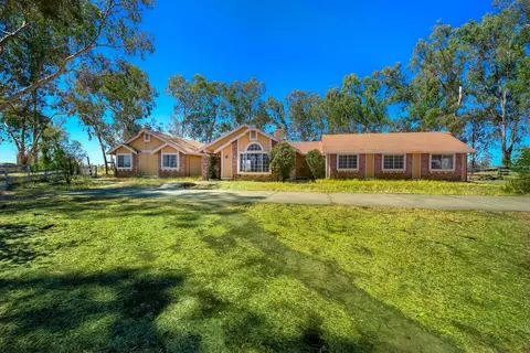 Exterior - 4427 E Catlett Rd, Lincoln, CA 95648 photo 1 of 9
