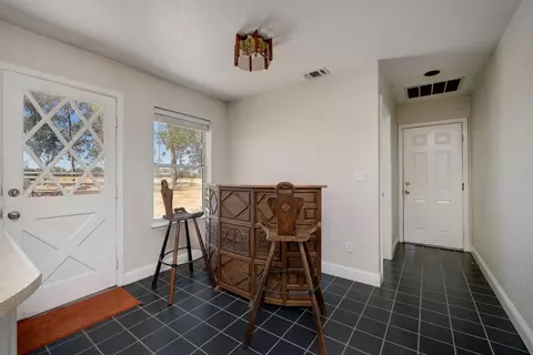 Entry Way - 4427 E Catlett Rd, Lincoln, CA 95648 photo 1 of 1