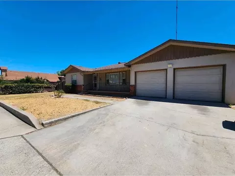 Exterior - 1416 Tully Rd, Modesto, CA 95350 photo 2 of 6