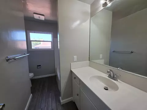 Bath - 1416 Tully Rd, Modesto, CA 95350 photo 6 of 6