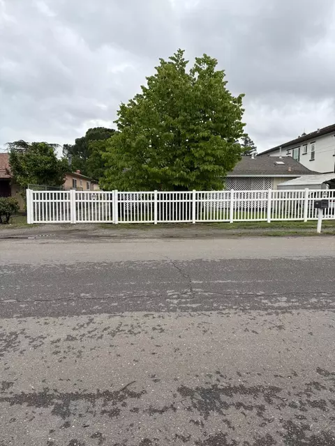 7055 Mccomber St, Sacramento, CA 95828