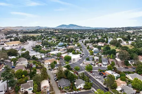 View/Area - 1435 Date St, Martinez, CA 94553 photo 5 of 6