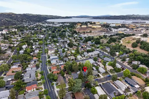 View/Area - 1435 Date St, Martinez, CA 94553 photo 2 of 6