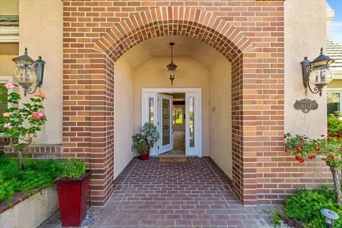 Entry Way - 1037 Vienna Dr, Lodi, CA 95242 photo 1 of 6