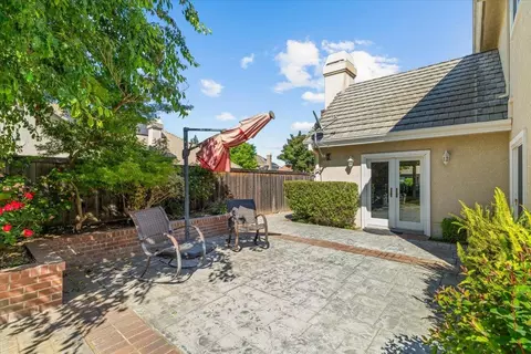 Exterior - 1037 Vienna Dr, Lodi, CA 95242 photo 5 of 11