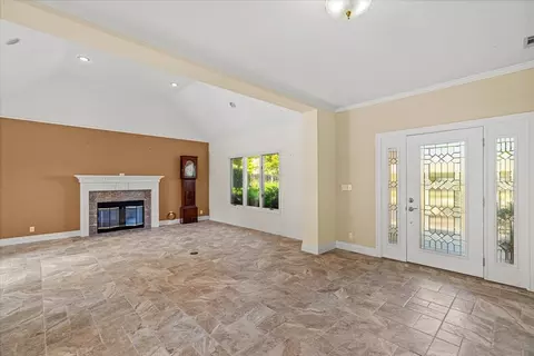 Living - 1037 Vienna Dr, Lodi, CA 95242 photo 1 of 2