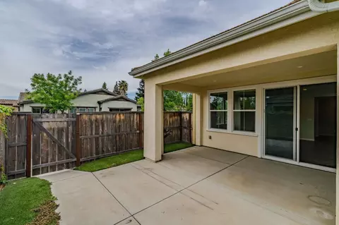 Exterior - 2584 Lombardy Ct, Lodi, CA 95242 photo 8 of 11