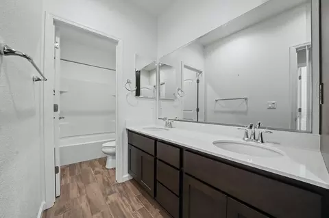 Entry Way - 2584 Lombardy Ct, Lodi, CA 95242 photo 3 of 3